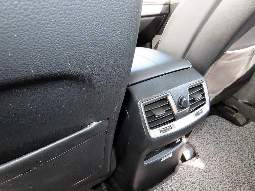 Ssangyong Rexton 2018 Blanco - Importación desde Corea - HF Imports Iquique - Foto 17