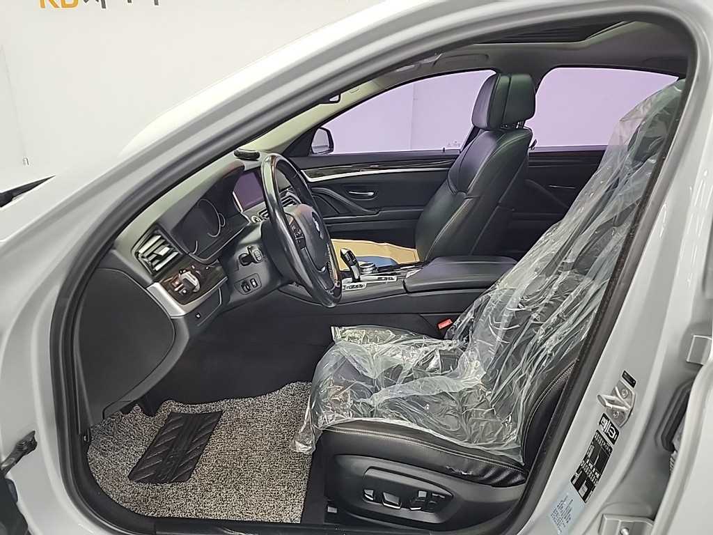 BMW 5 Series - Vista 11