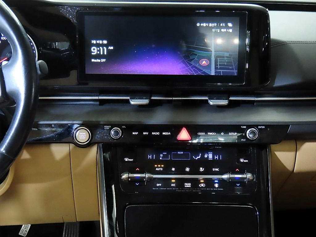 KIA Carnival - Vista 11