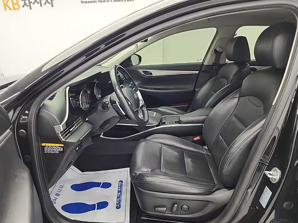 HYUNDAI Grandeur - Vista 11