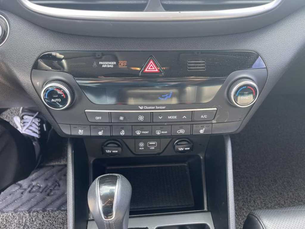 HYUNDAI Tucson - Vista 9