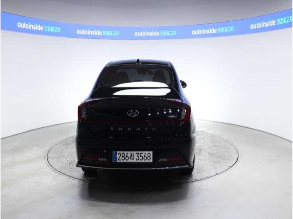 HYUNDAI Sonata - Vista 3