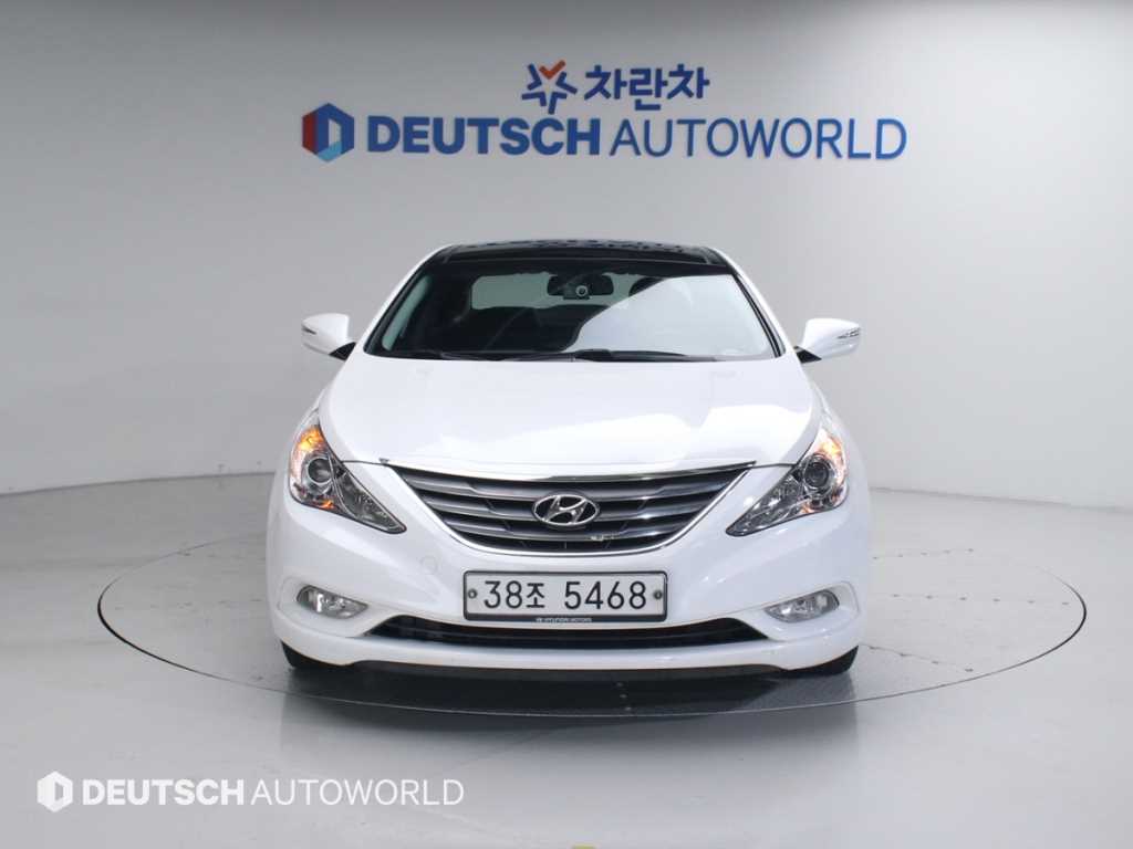 HYUNDAI Sonata - Vista 3