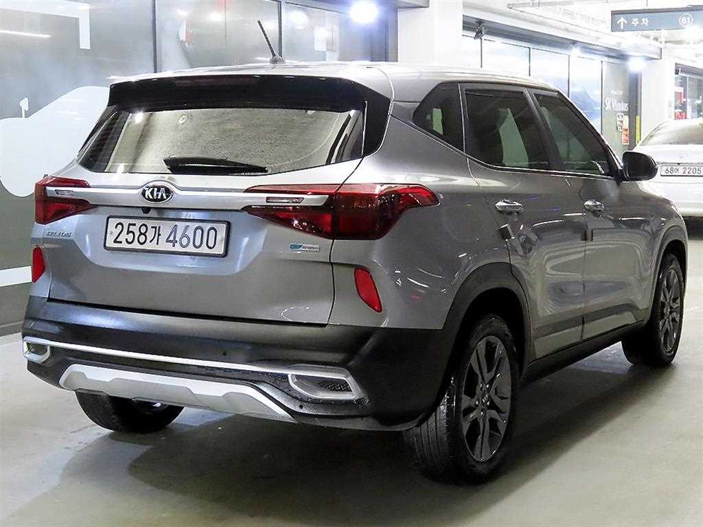 KIA Seltos - Vista 4