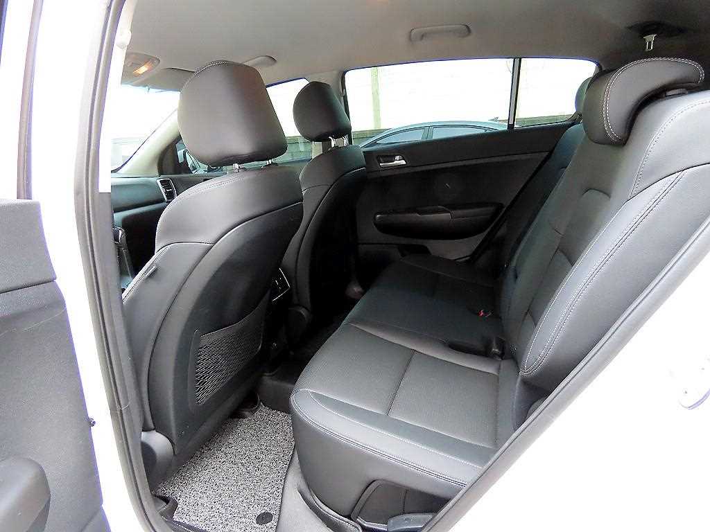 KIA Sportage - Vista 6