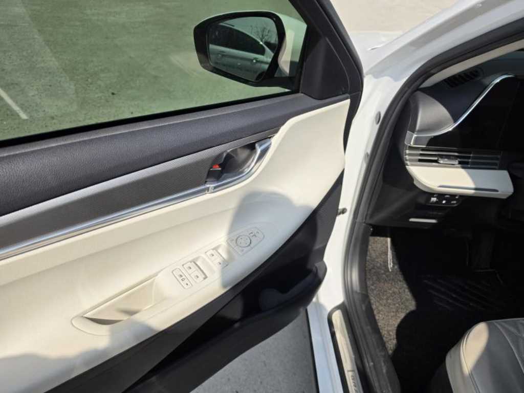 HYUNDAI Grandeur - Vista 7