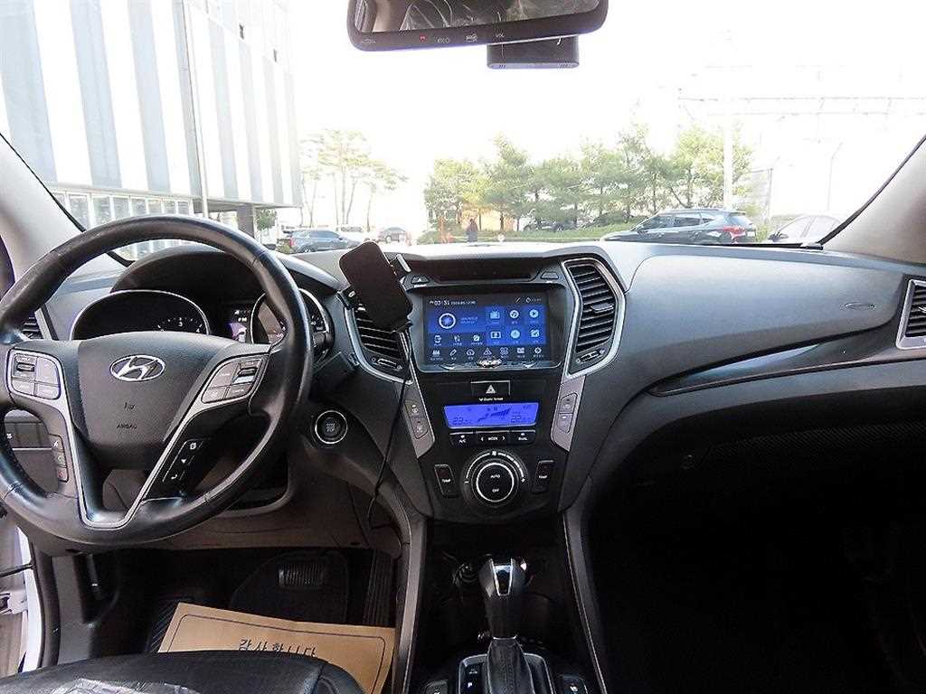 HYUNDAI Santa Fe - Vista 7