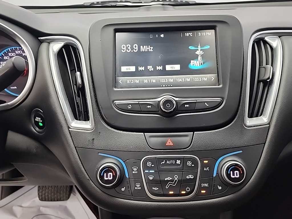 Chevrolet Malibu - Vista 10