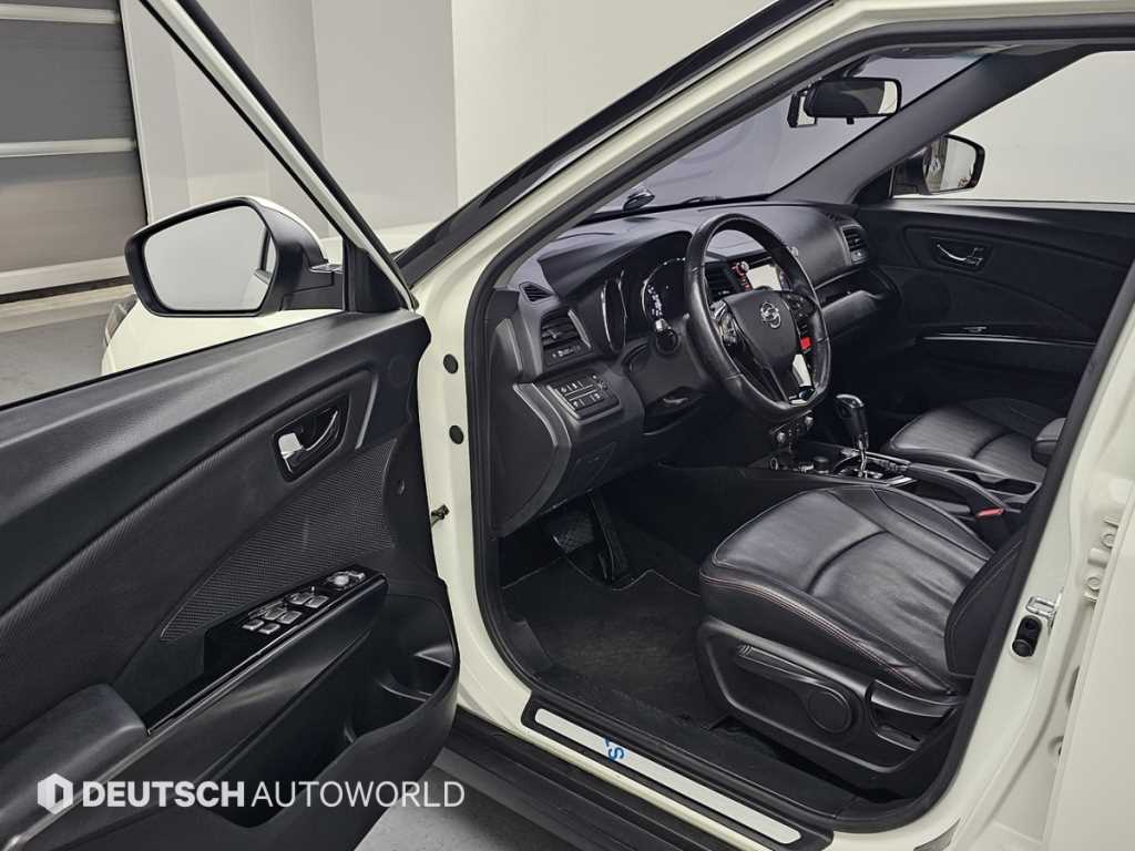 Ssangyong Tivoli - Vista 11