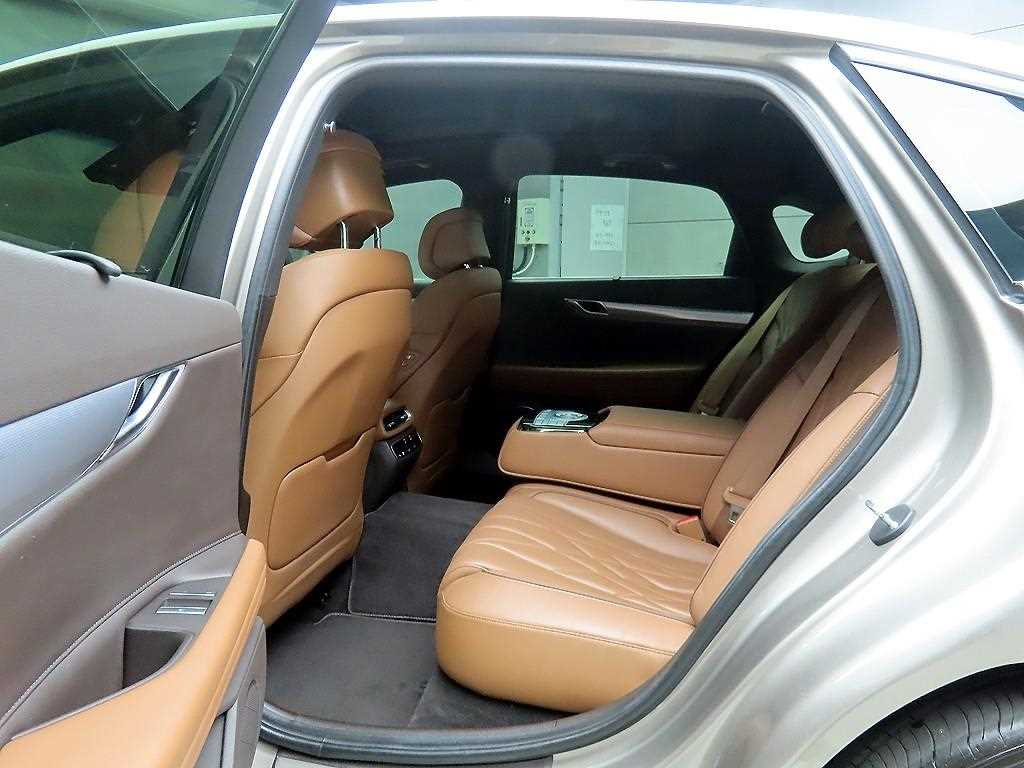 Genesis G80 - Vista 6