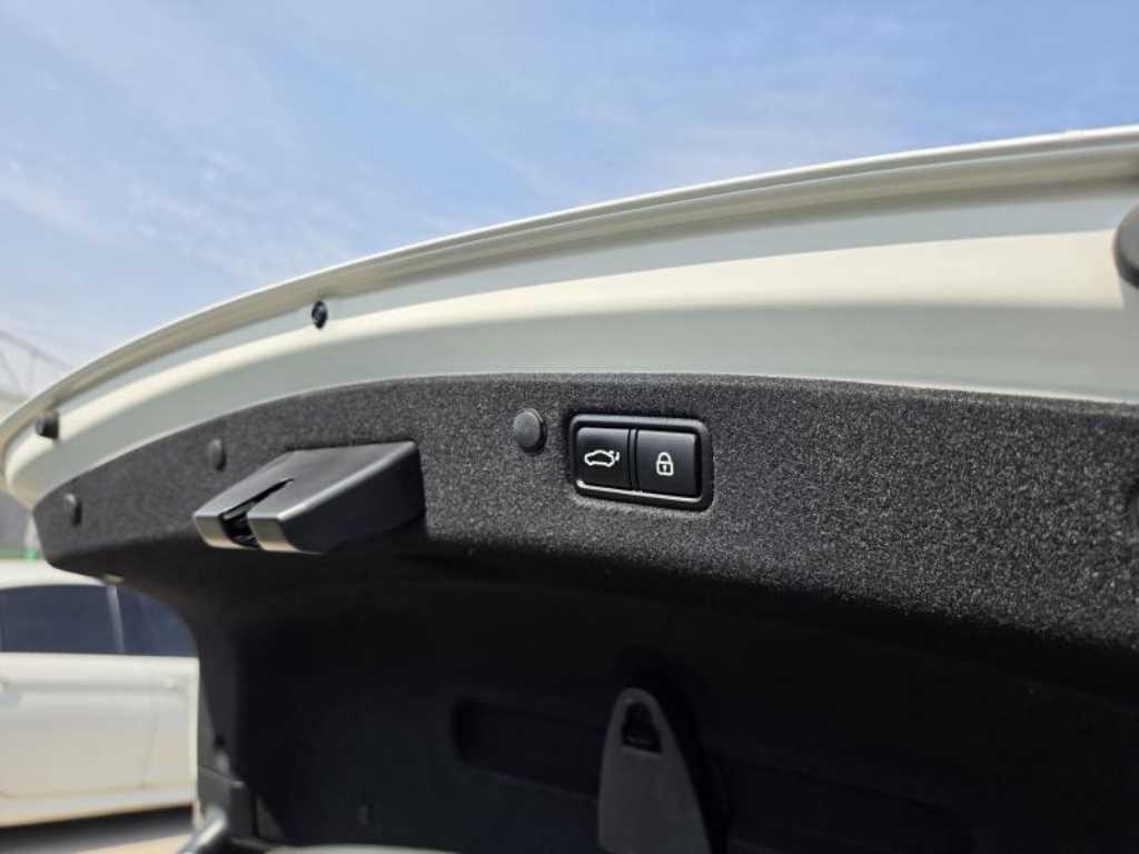 HYUNDAI Grandeur - Vista 5