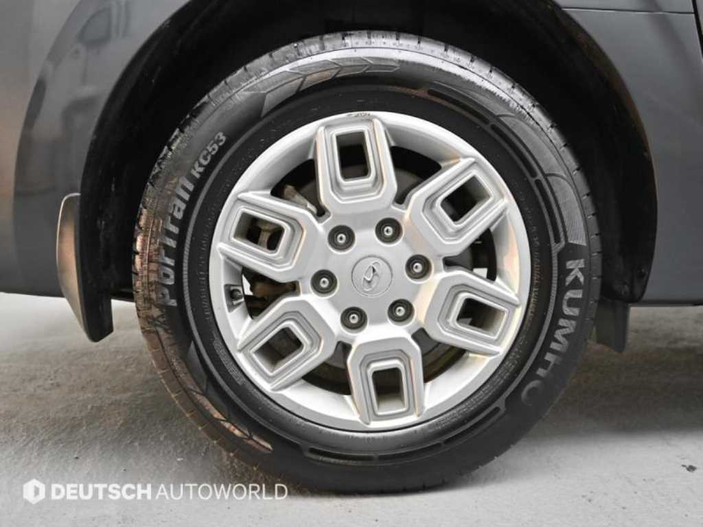 HYUNDAI Staria - Vista 5