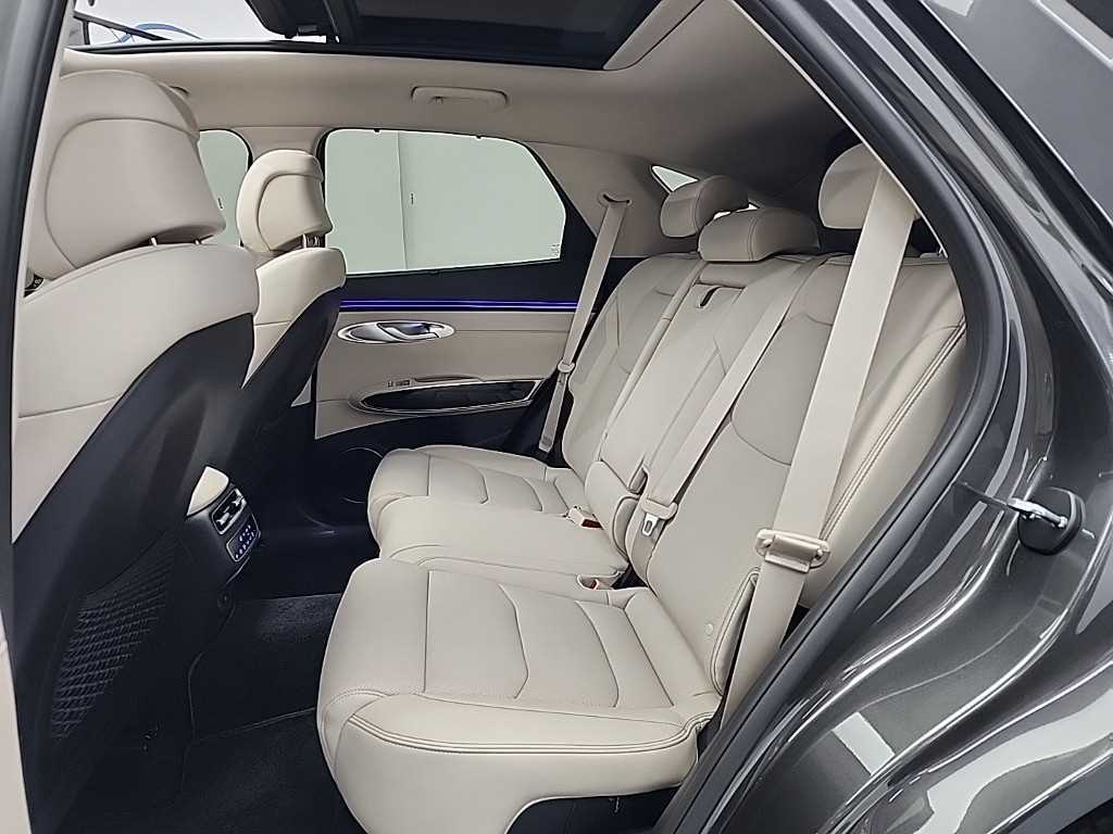 Genesis GV70 - Vista 12