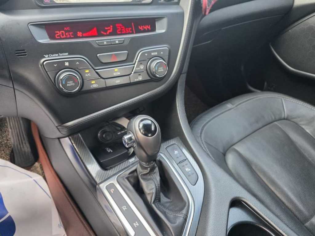 KIA K5 2013 Negro - Importación desde Corea - HF Imports Iquique - Foto 13