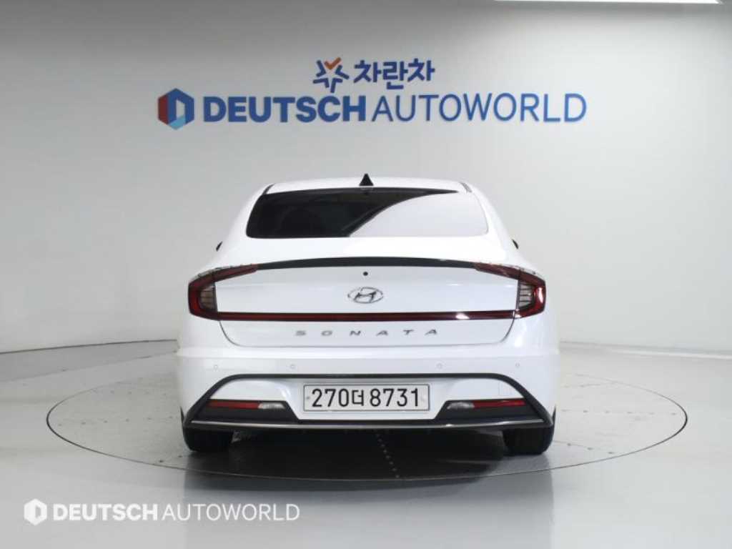 HYUNDAI Sonata - Vista 4