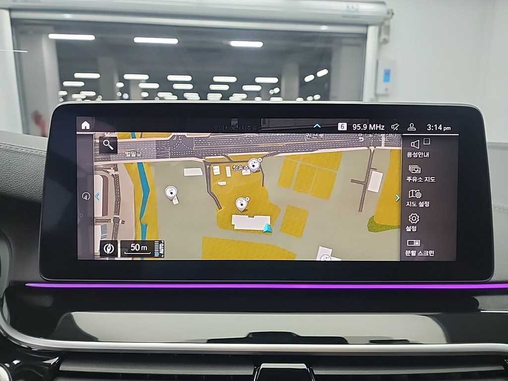 BMW 5 Series 2022 Negro - Importación desde Corea - HF Imports Iquique - Foto 15