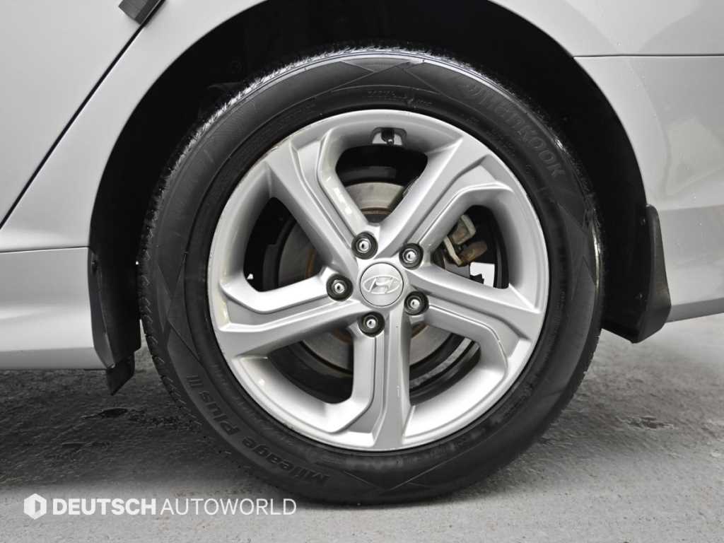 HYUNDAI Sonata - Vista 5