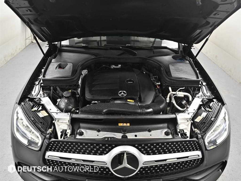 Mercedes Benz GLC Class - Vista 6