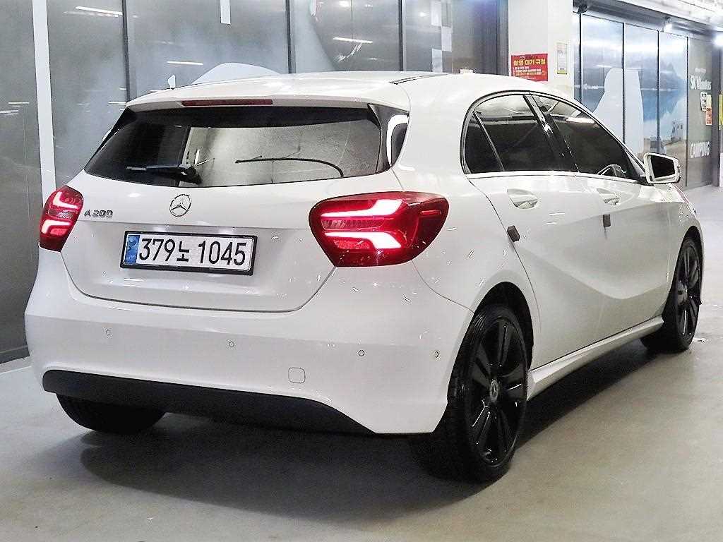 Mercedes Benz A Class - Vista 4