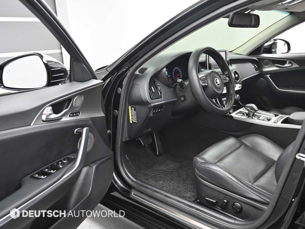 KIA Stinger - Vista 11