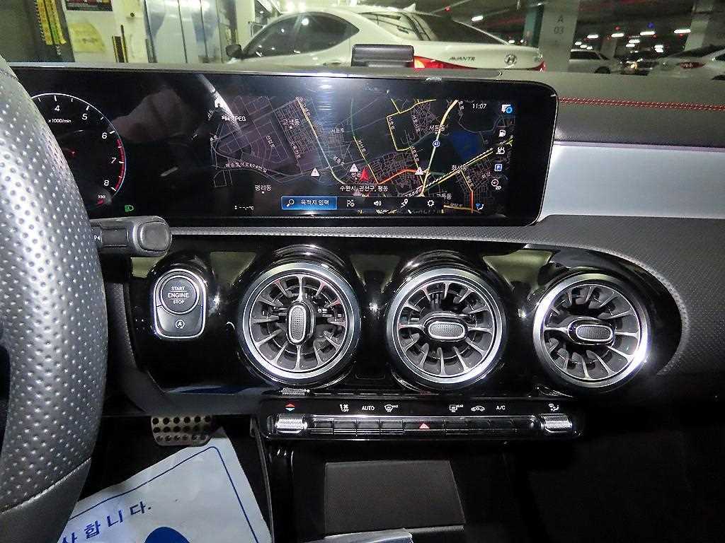 Mercedes Benz CLA Class - Vista 11