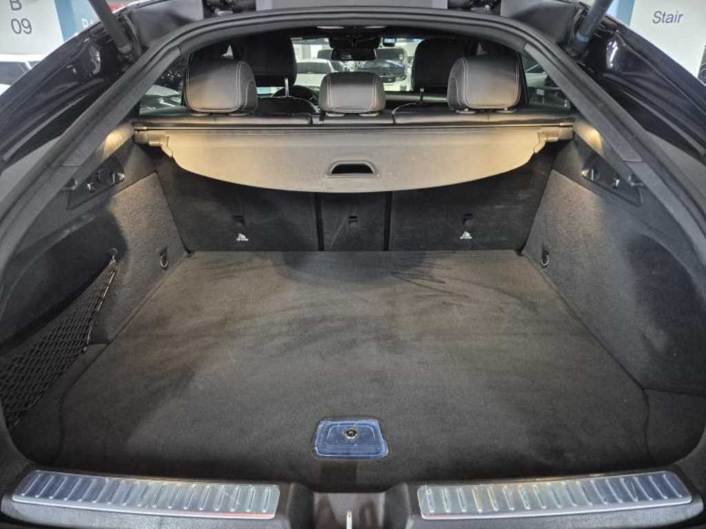 Mercedes Benz GLC Class - Vista 12