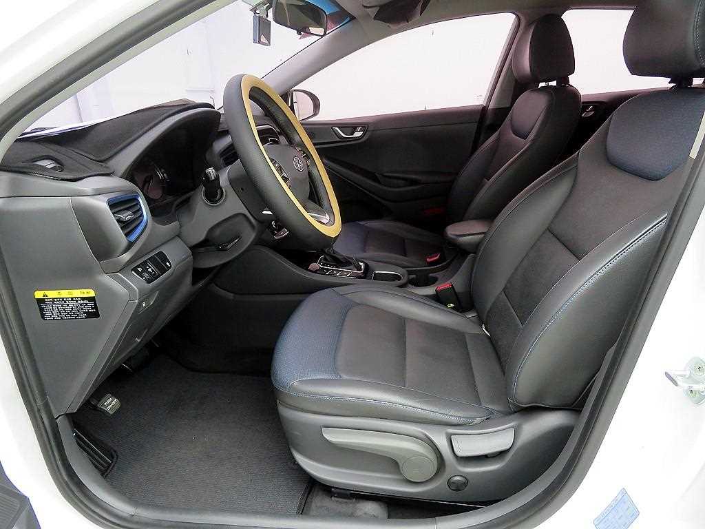 HYUNDAI Ioniq - Vista 6