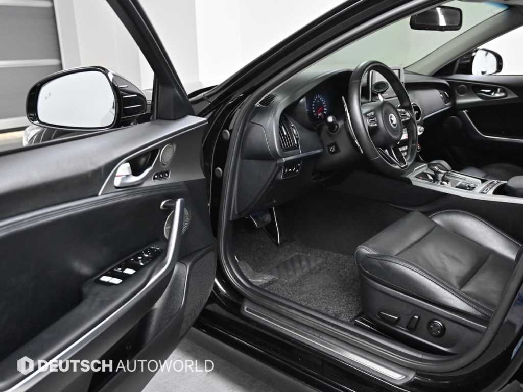 KIA Stinger - Vista 11