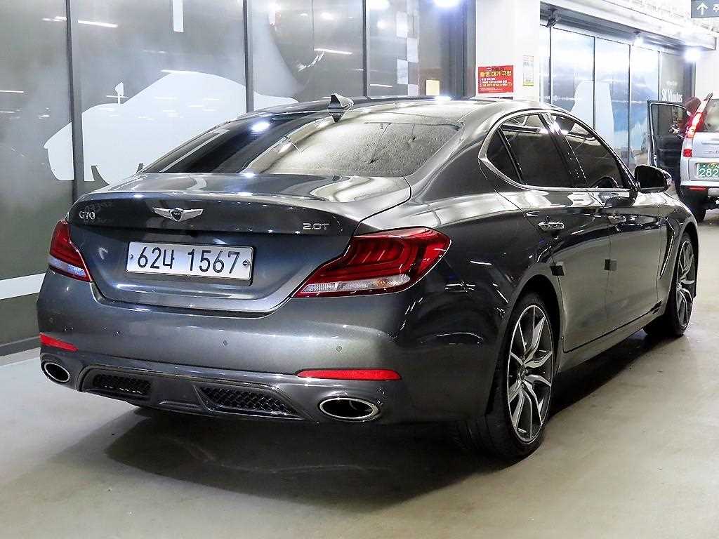 Genesis G70 - Vista 5