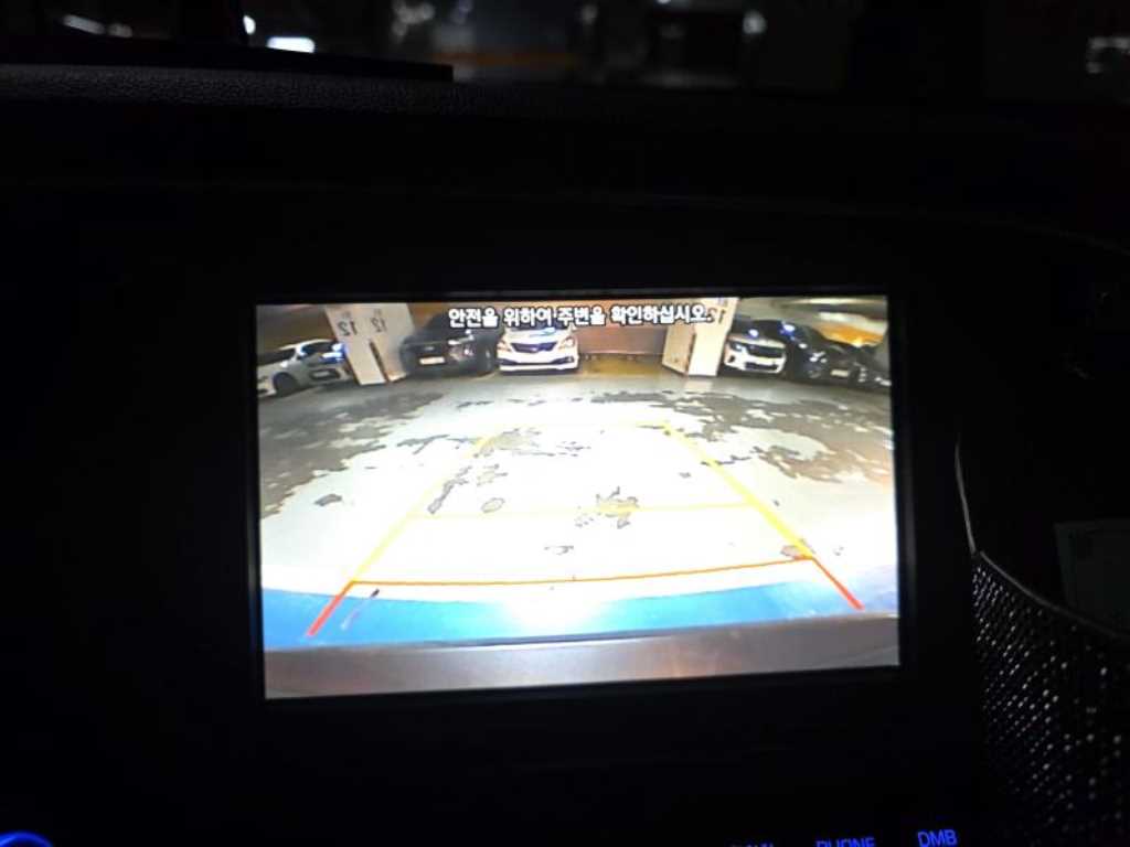 HYUNDAI Avante - Vista 10