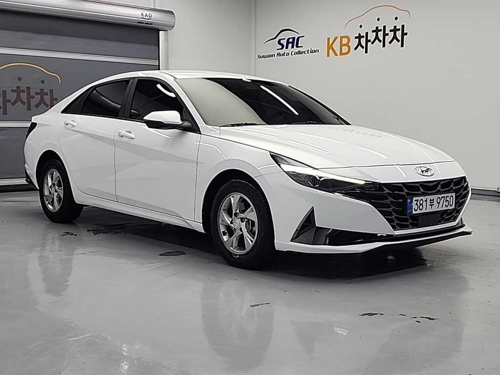 HYUNDAI Avante - Vista 4