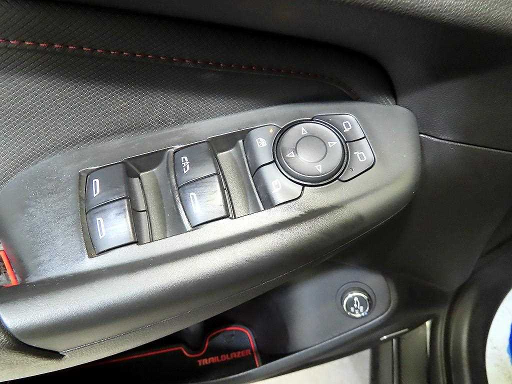 Chevrolet Trail Blazer 2021 Blanco - Importación desde Corea - HF Imports Iquique - Foto 13