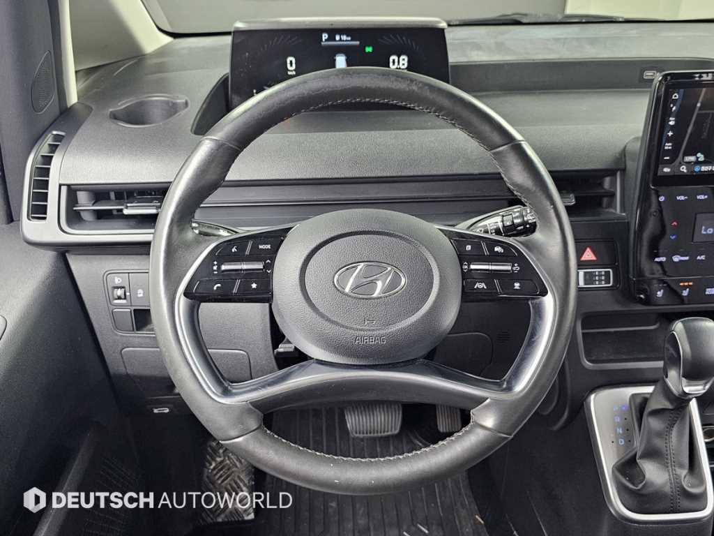 HYUNDAI Staria - Vista 10