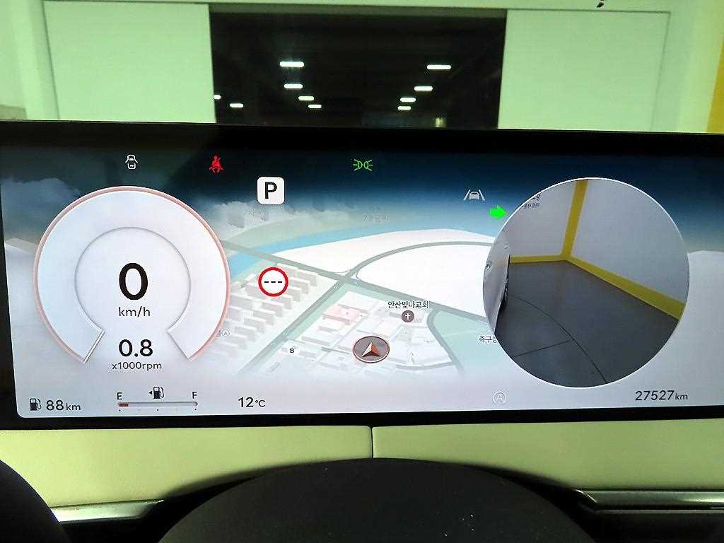 Genesis GV70 - Vista 8