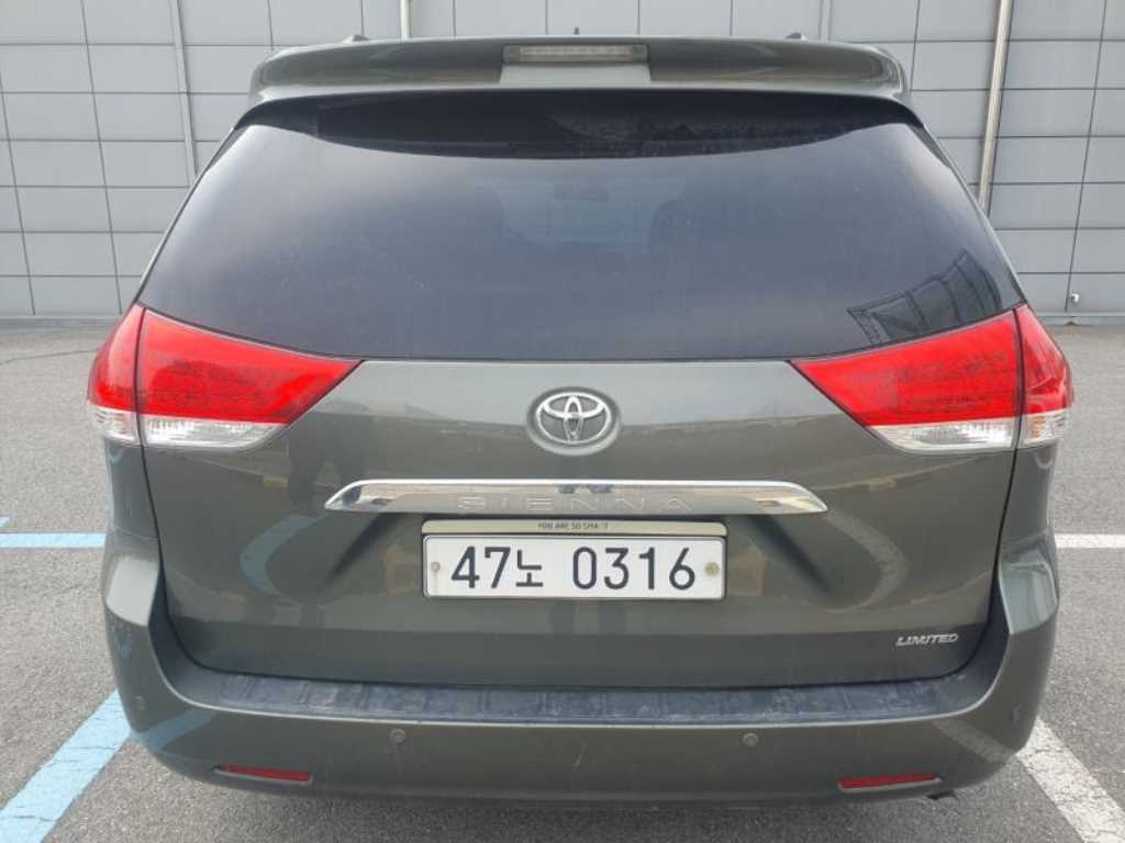 Toyota Siena - Vista 4