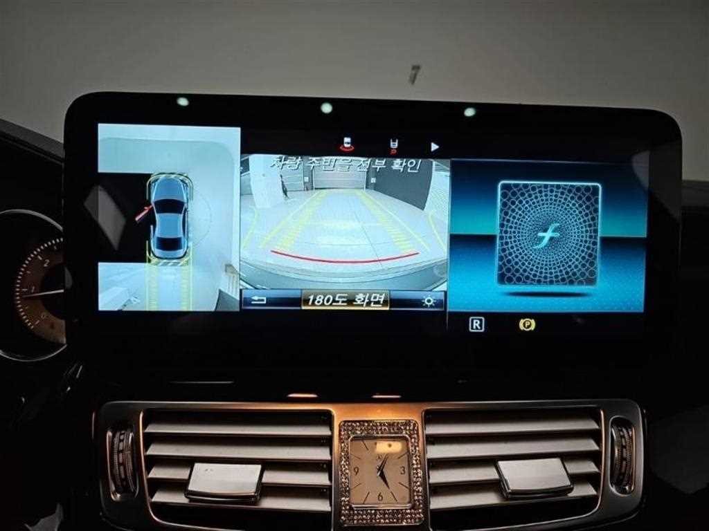 Mercedes Benz CLS Class - Vista 10