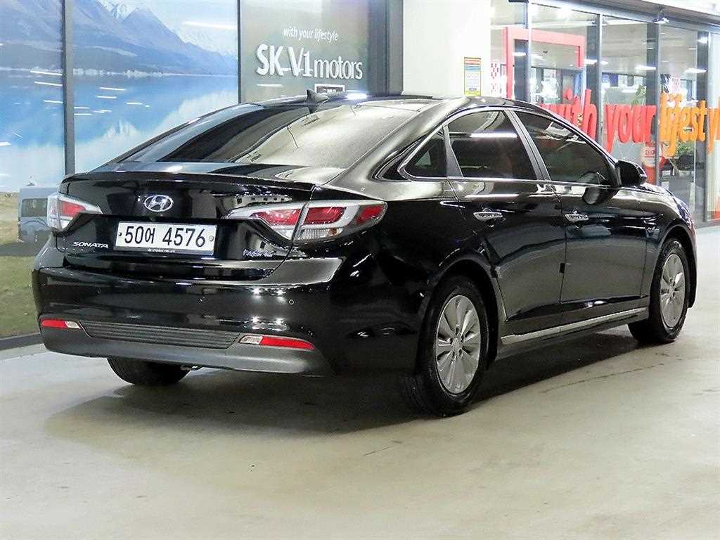 HYUNDAI Sonata - Vista 4