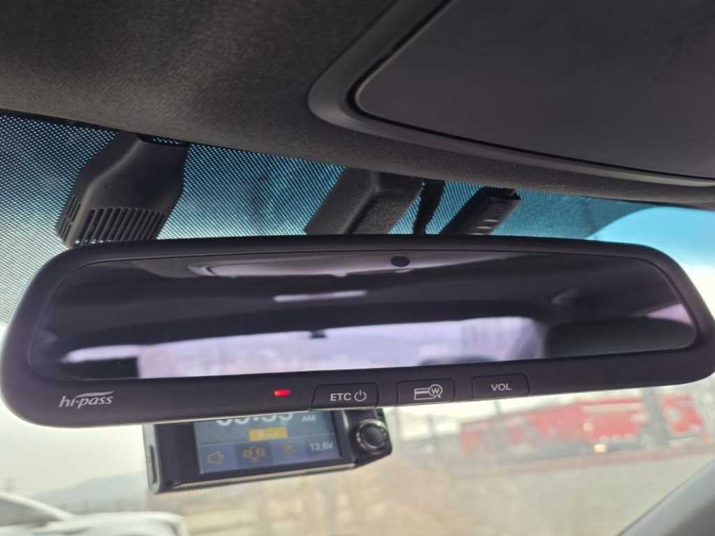 HYUNDAI Avante - Vista 9