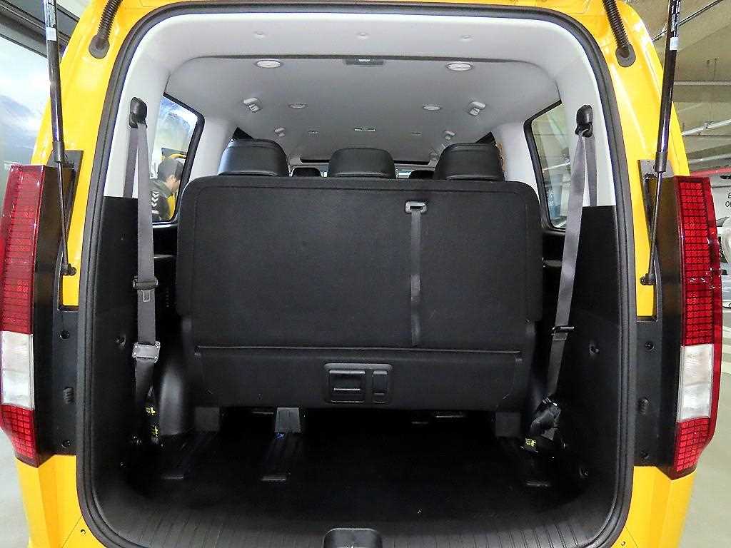 HYUNDAI Staria 2022 Amarillo - Importación desde Corea - HF Imports Iquique - Foto 18