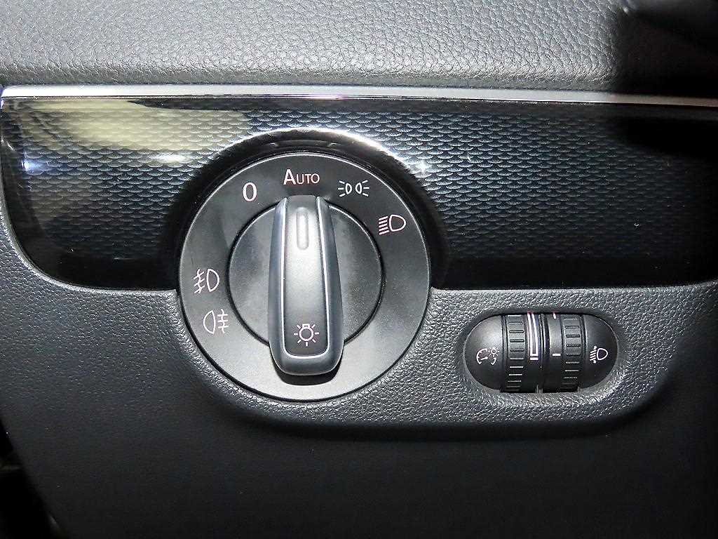 Volkswagen Jetta 2015 Café - Importación desde Corea - HF Imports Iquique - Foto 14