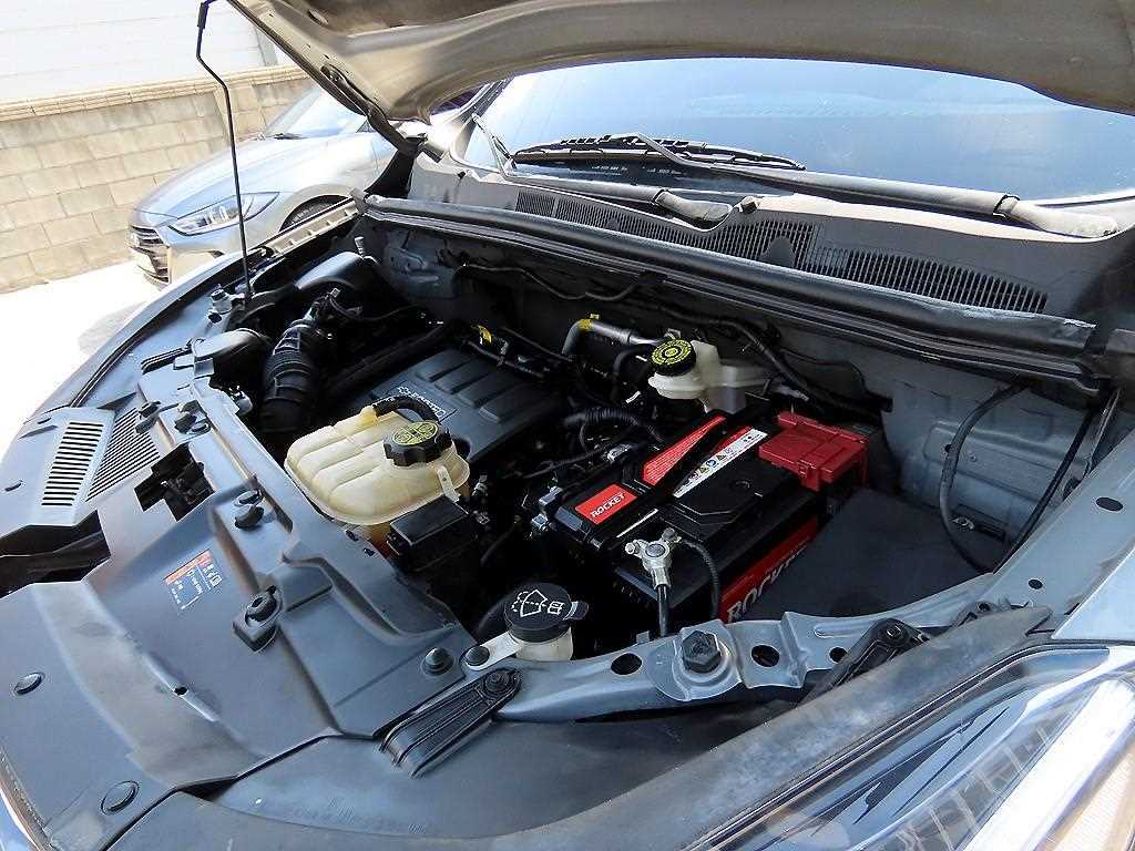 Chevrolet Trax 2019 Gris - Importación desde Corea - HF Imports Iquique - Foto 15