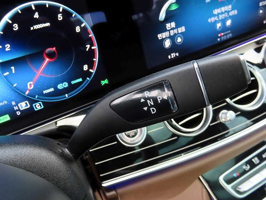 Mercedes Benz E class - Vista 9