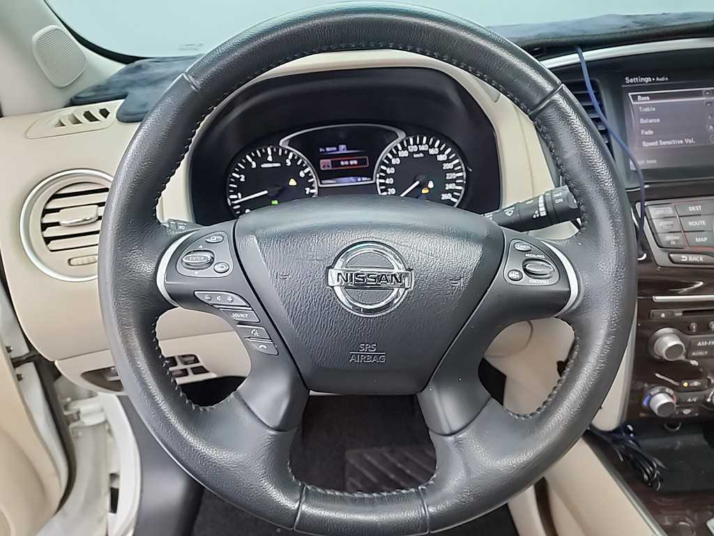 Nissan Pathfinder - Vista 9