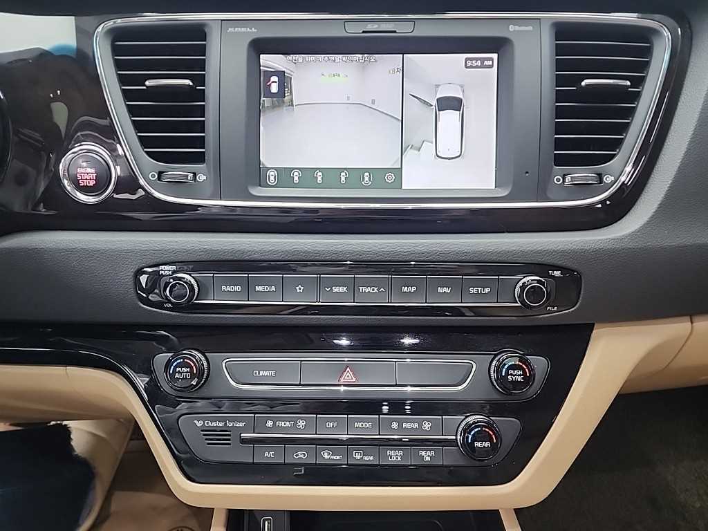 KIA Carnival - Vista 10