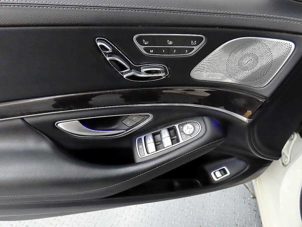 Mercedes Benz S Class - Vista 11