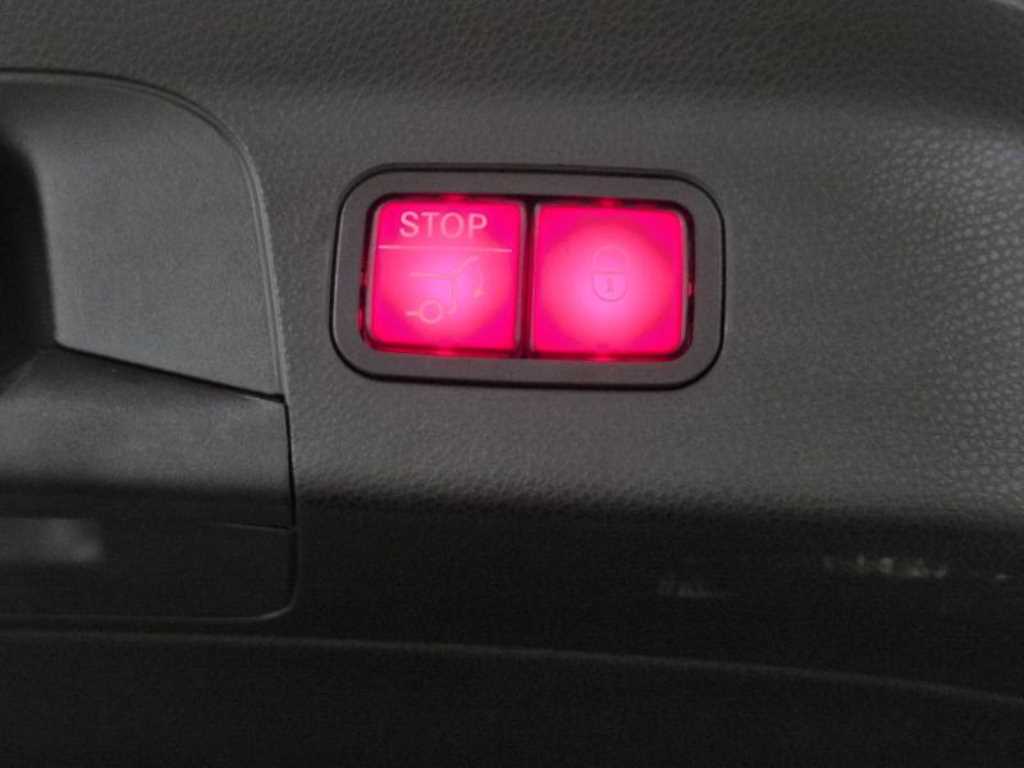 Mercedes Benz GLC Class - Vista 11