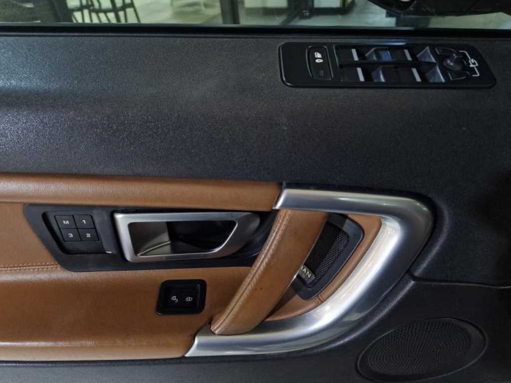 Land Rover Discovery Sports - Vista 12