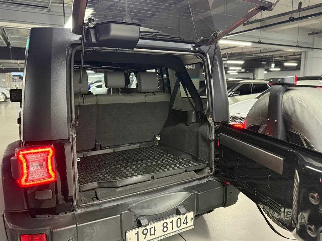 Jeep Wrangler - Vista 8