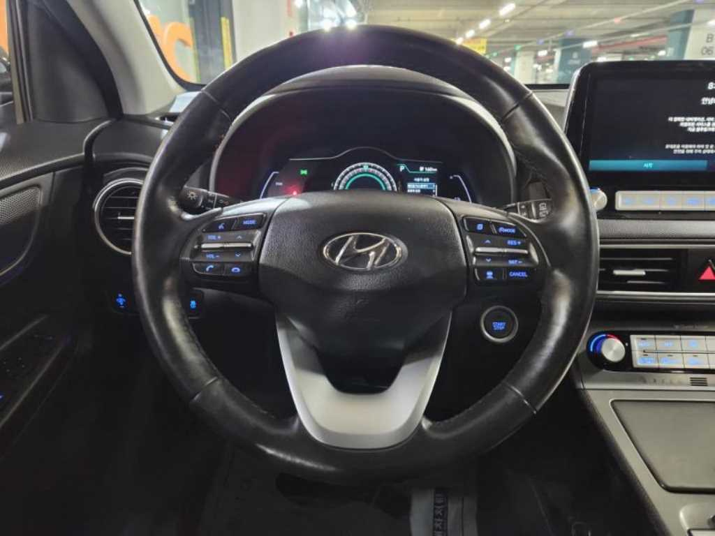 HYUNDAI Kona - Vista 8
