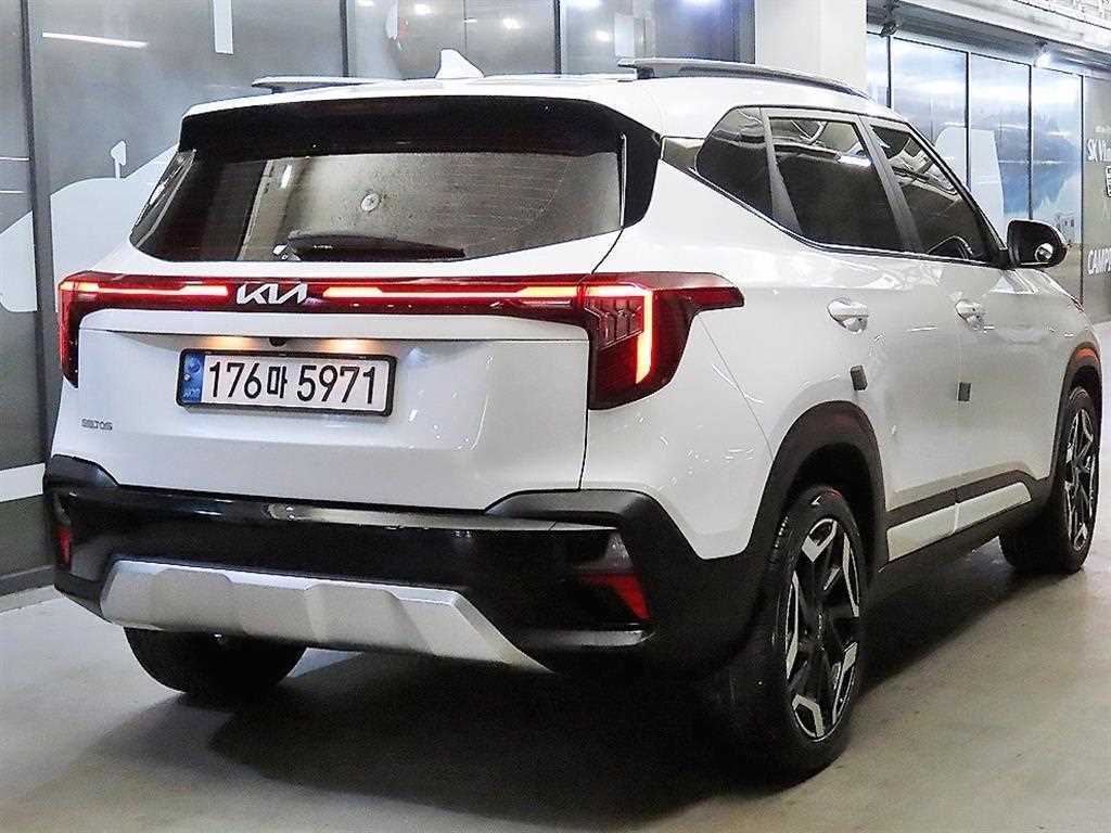 KIA Seltos - Vista 4